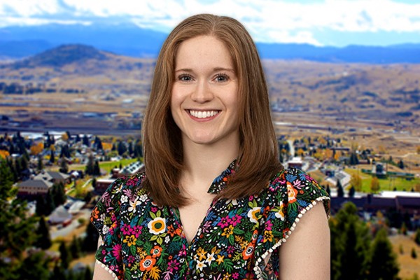 !Dr. Hannah McLaughlin headshot