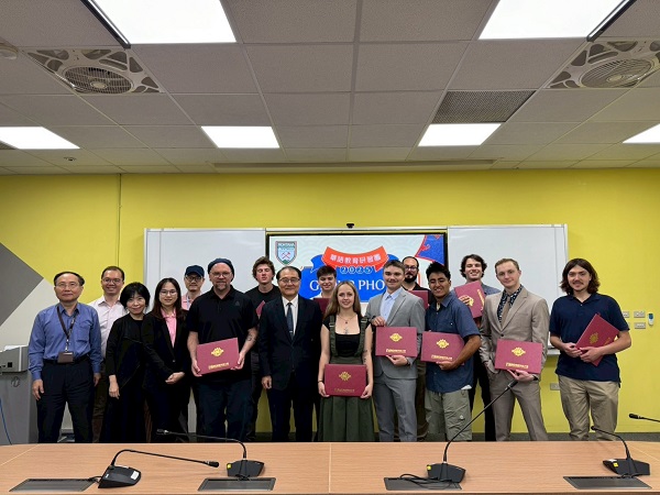 Closing ceremony with Minghsin 